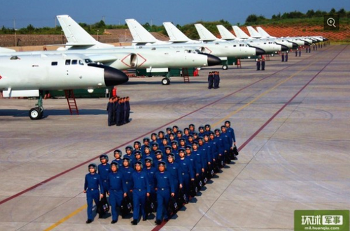 裝備某新型轟炸機的空軍航空兵某師，在強軍實踐中不斷提升遠海機動作戰能力。該機機型首次曝光時機身上有“戰神”字樣，因此得名。