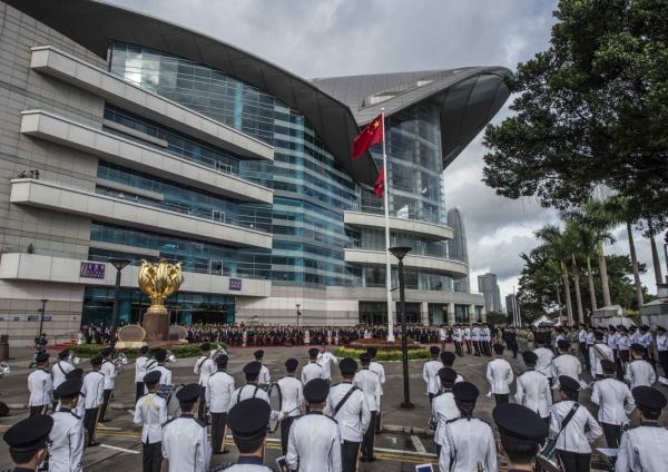 香港特區(qū)舉行升旗儀式慶祝回歸19周年