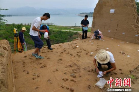 圖為懷來(lái)盆地南家溝遺址發(fā)掘現(xiàn)場(chǎng)。 牛東偉 攝