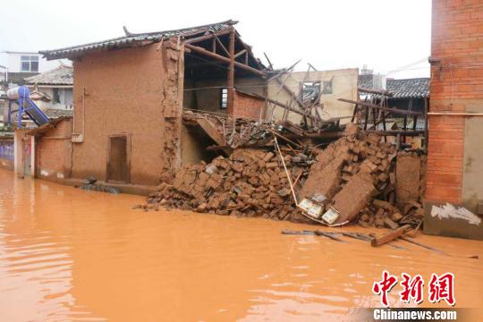 圖為牟定發(fā)生強降雨洪澇災(zāi)害 鐘欣 攝