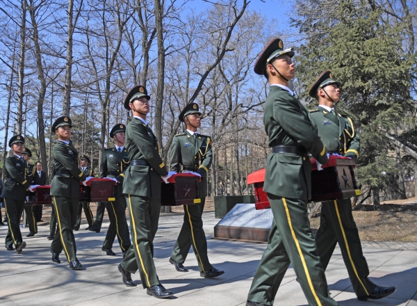 （2）第五批在韓中國人民志愿軍烈士遺骸在沈陽安葬