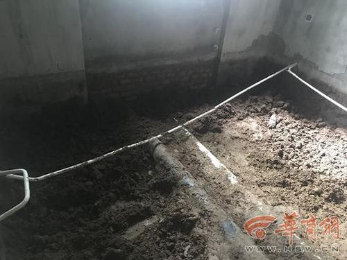 小區一樓住戶為建復式向下挖 物業:不要緊可以挖