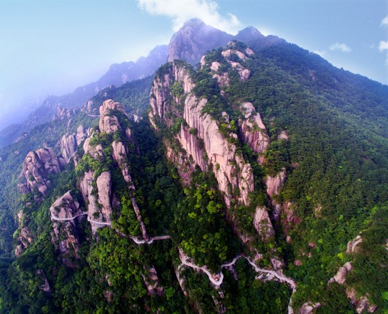 圖為九華山地質公園花臺群峰